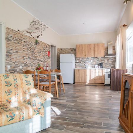 Villa Stelios Stone House Sinarades Kouramádes Esterno foto