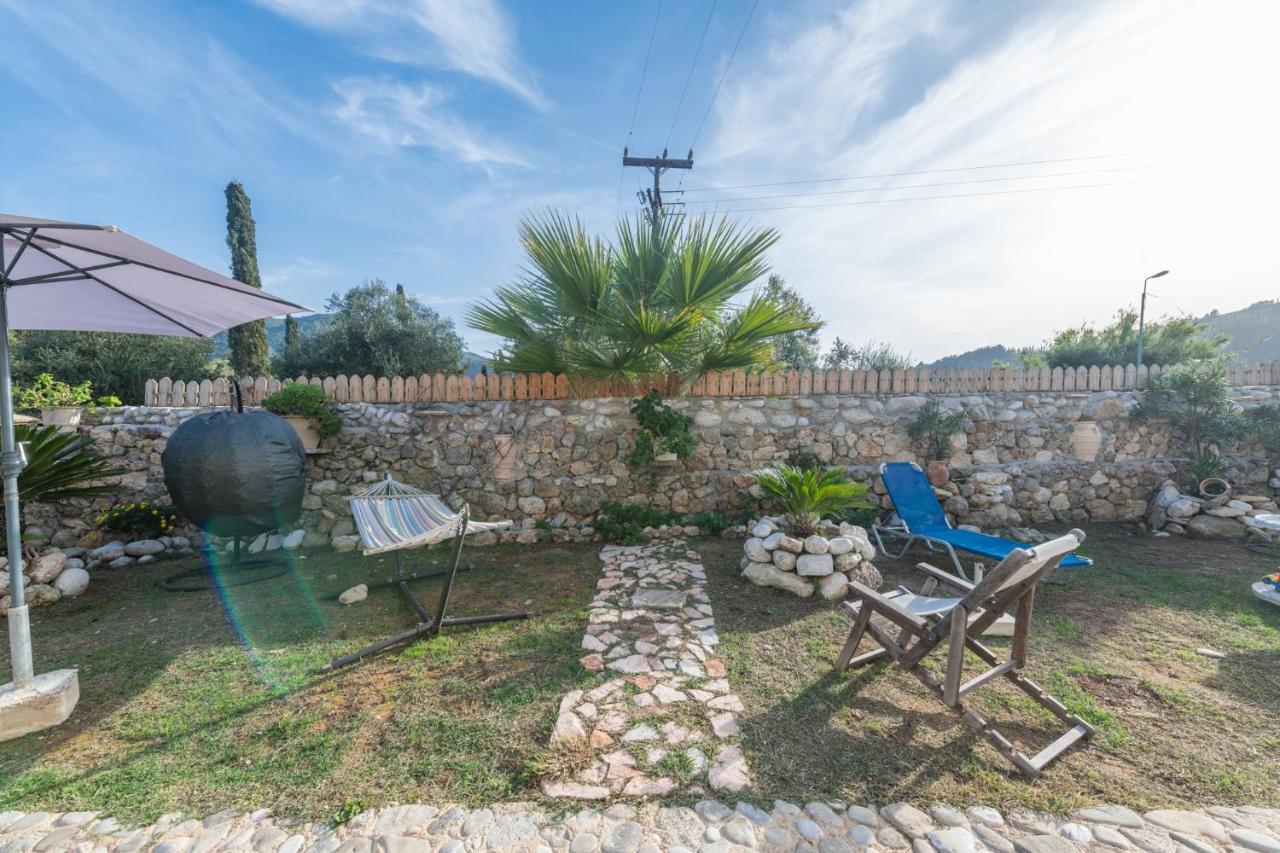 Villa Stelios Stone House Sinarades Kouramádes Esterno foto