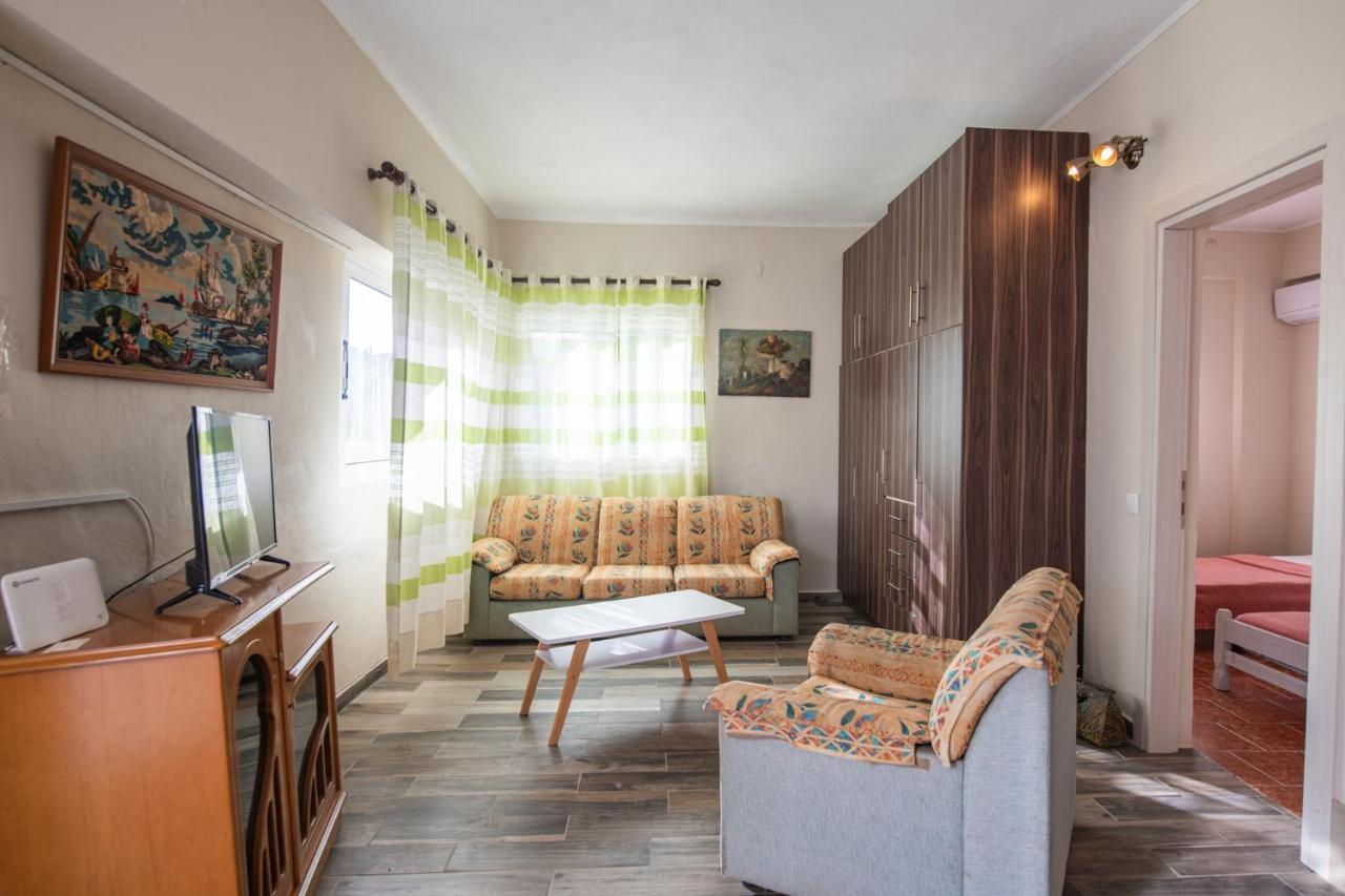 Villa Stelios Stone House Sinarades Kouramádes Esterno foto
