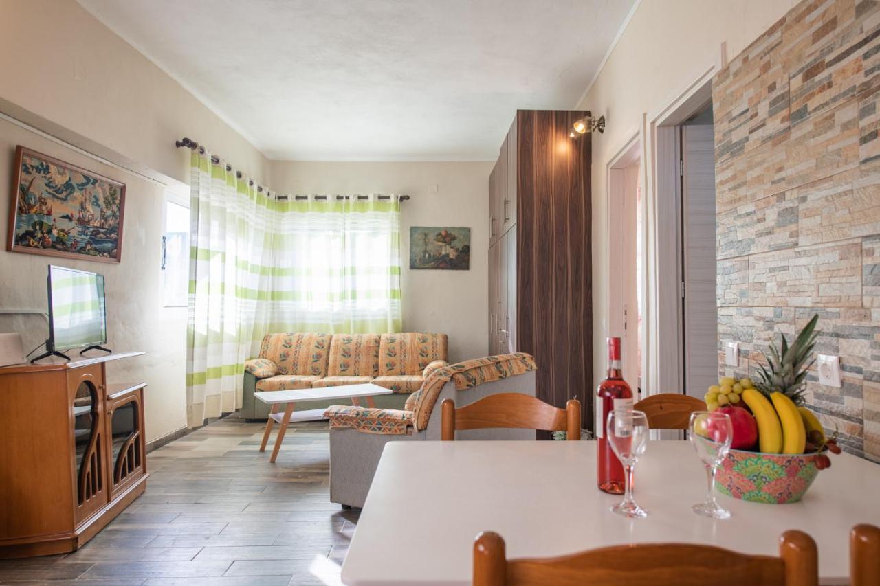 Villa Stelios Stone House Sinarades Kouramádes Esterno foto