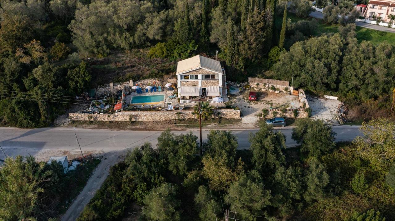Villa Stelios Stone House Sinarades Kouramádes Esterno foto