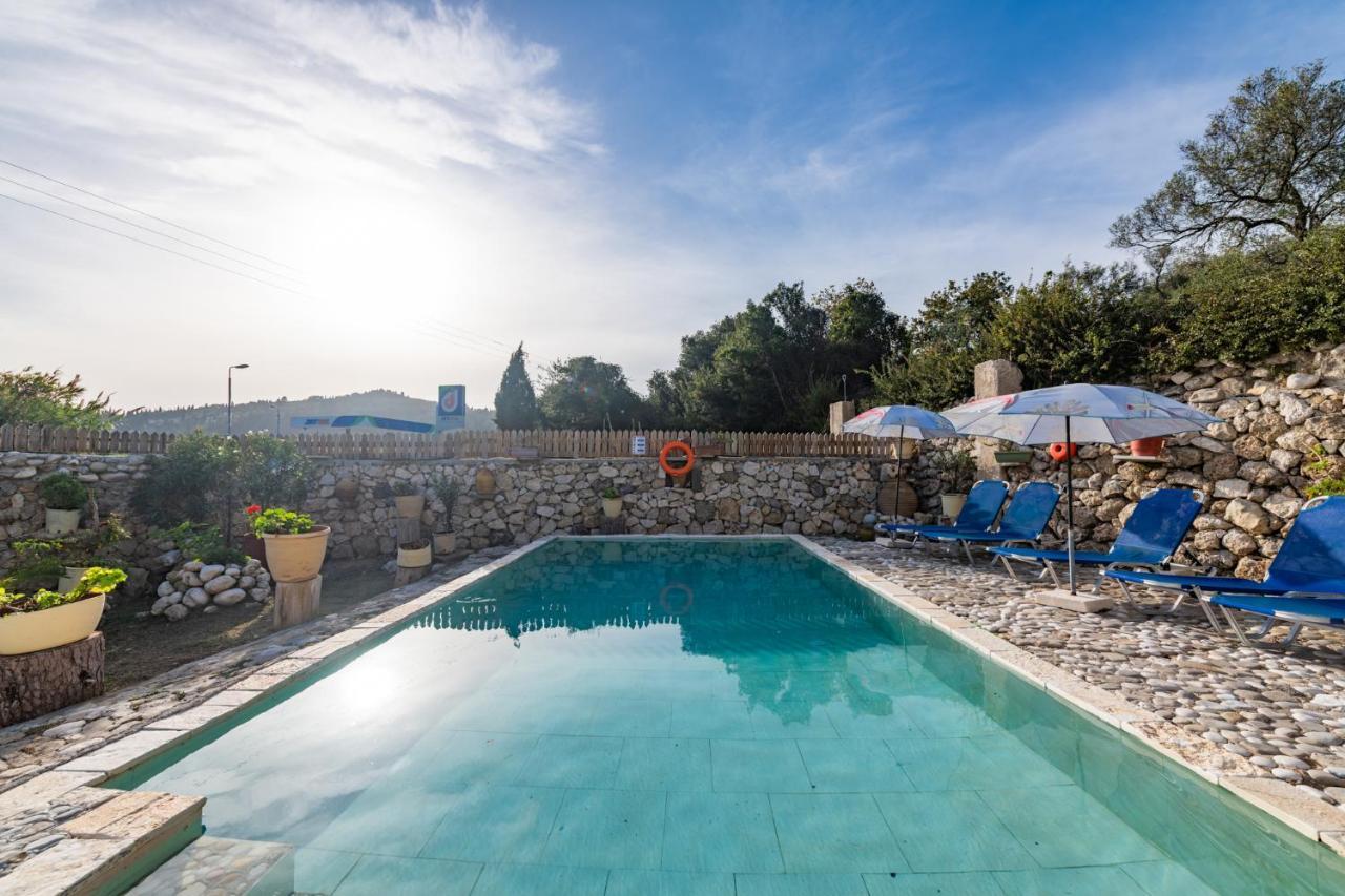 Villa Stelios Stone House Sinarades Kouramádes Esterno foto